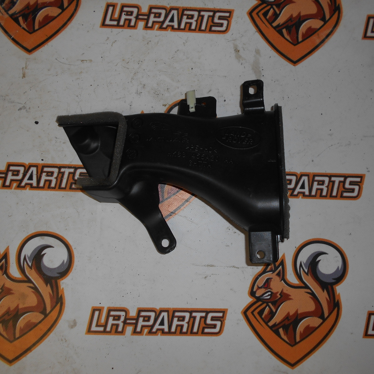 LR093790 Повітропровід RANGE ROVER VELAR (L560) Б/У